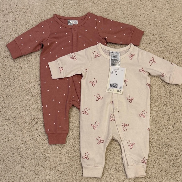 H&M Other - H&M Baby Onesie set